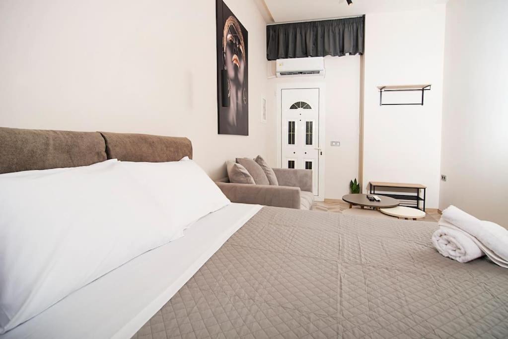 Joy'S Modern-Chic Home Kalamata Exterior foto